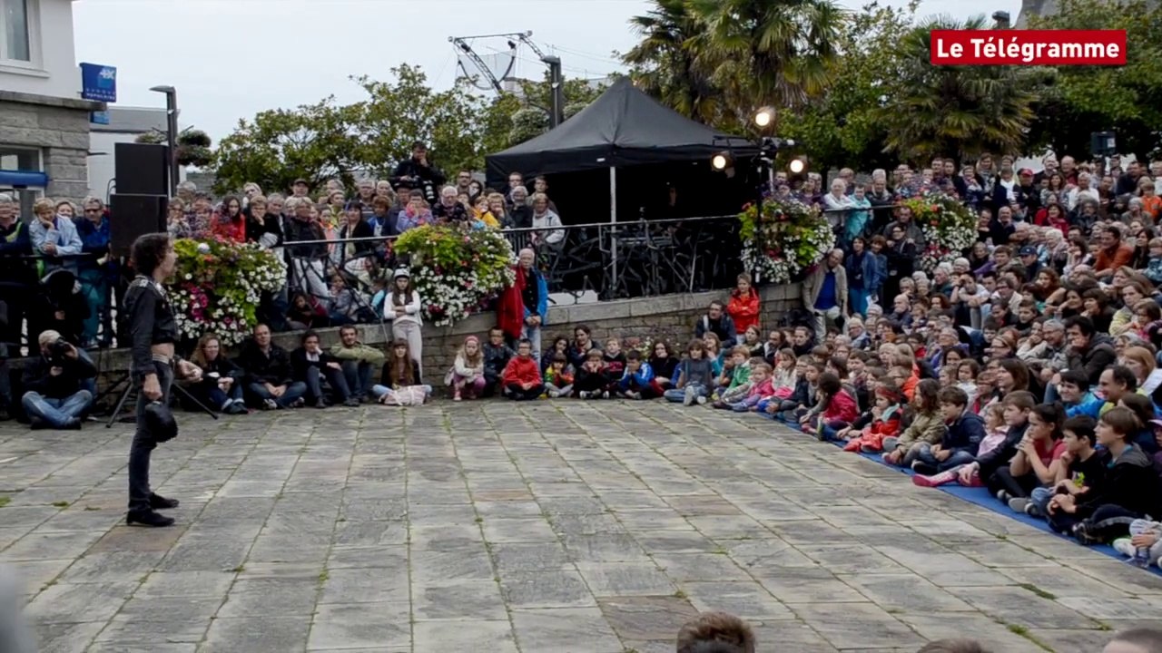 Quimperlé. Freddie Mercury fait son cirque aux Rias