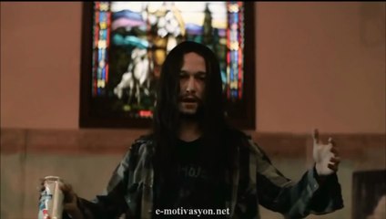 Hayat Yağmurda Yürümek Gibidir