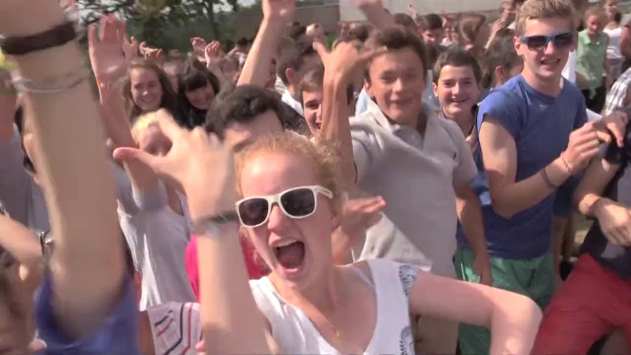 Flashmob "Nous sommes" - Retraite Lycéens 2014