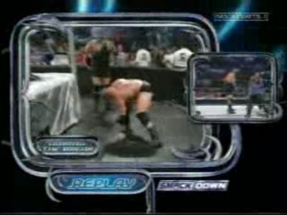 SmackDown.28.08.2003 - Lesnar Vs Undertaker Vs Big Show