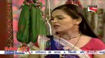 Tu Mere Agal Bagal Hai - 29th August 2014 pt2