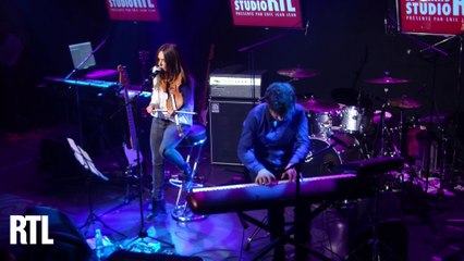 Karen Brunon - Pull marine en live dans le Grand Studio RTL