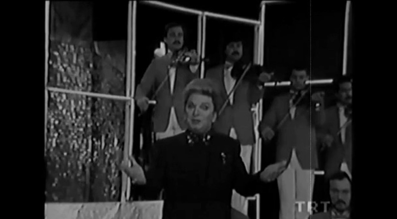 Aşk Kurbanı - Zeki Müren