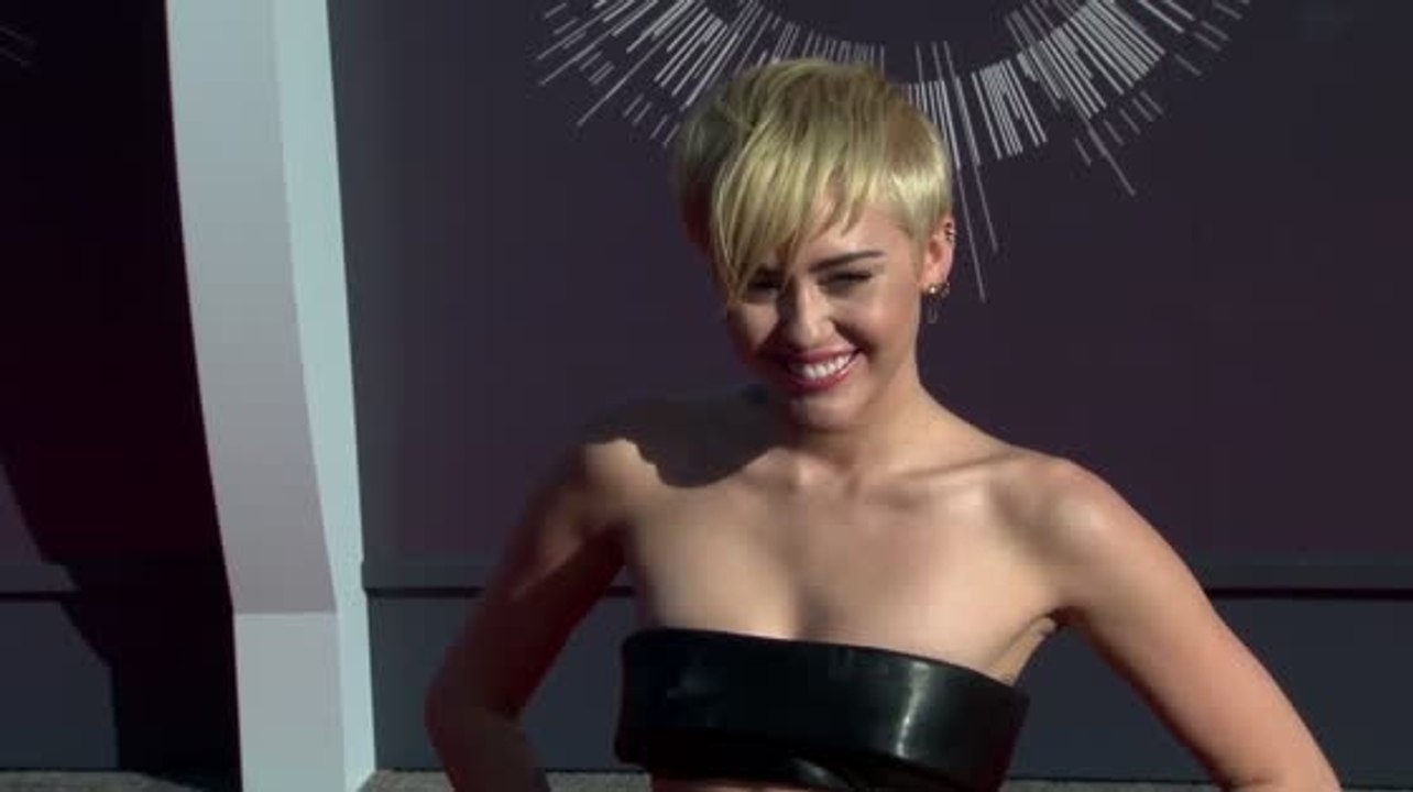 Miley Cyrus Offers to Pay Homeless Friend's Legal Fees