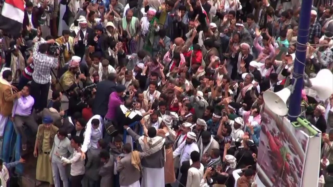 Milhares de pessoas vão às ruas no Iêmen