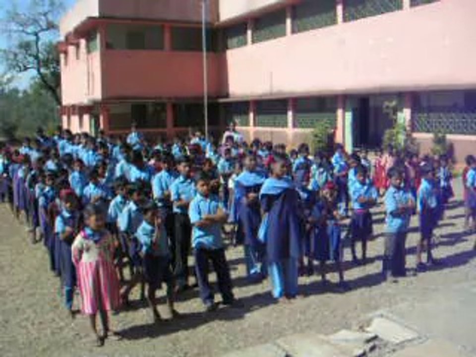 Accueil des jeunes filles à Chikaldara, Inde 2007