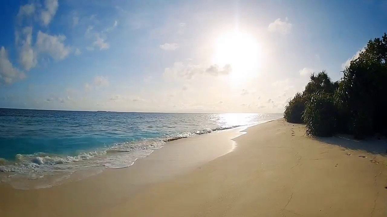 Maldives Beaches, Ukulhas Island - Coral Reef View Inn