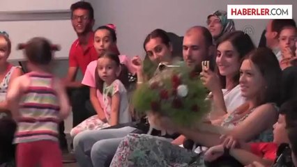 Bozüyük'te tiyatro sahnesinde "evlenme teklifi"