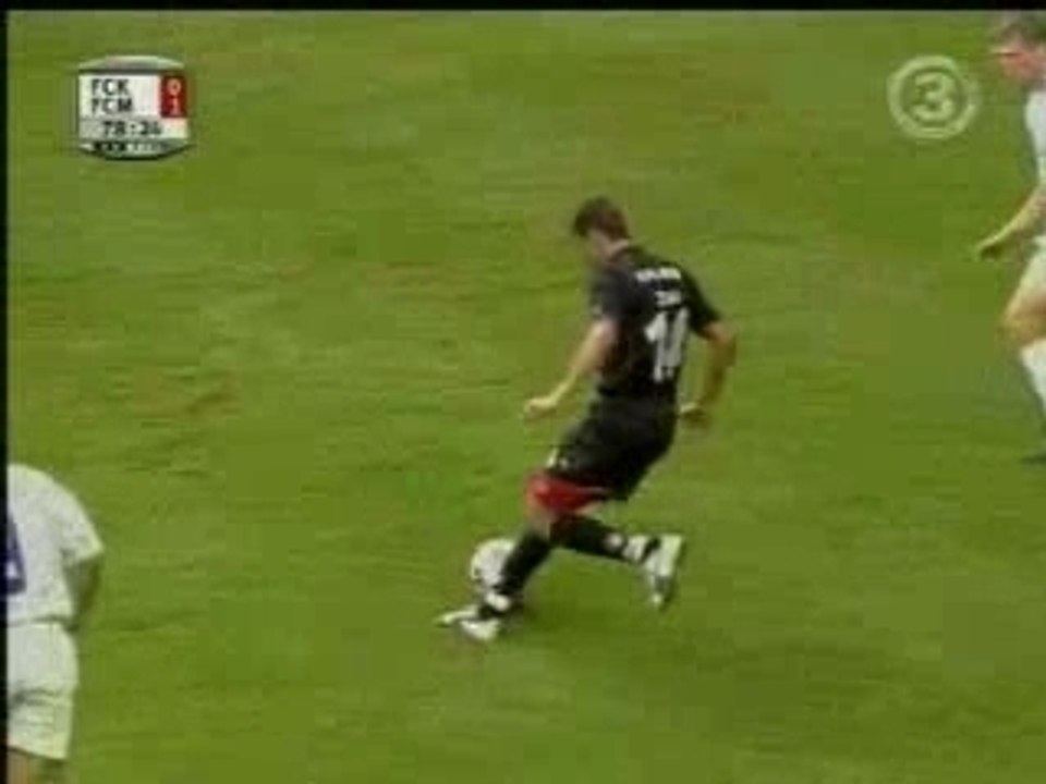 Zidan mohamed dribbles