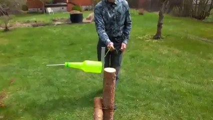 Transformer une bouteille de plastique en fils!