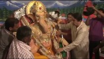 Randhir Kapoor places Lord Ganpati at RK studios