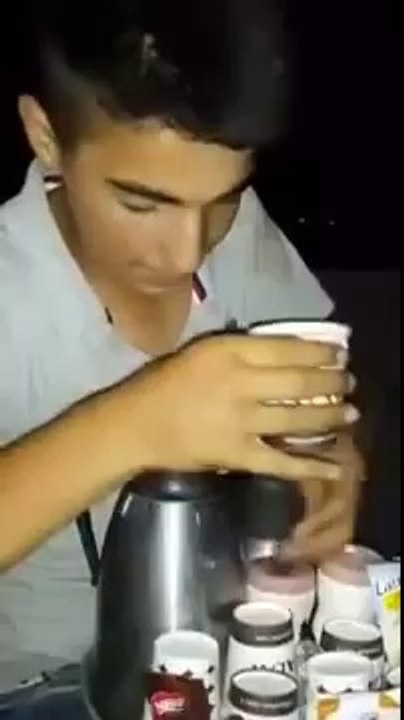 Hayat Okulu Pazarlama ve Reklamcılık Mezunu Çocuk