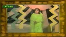 Noor-Jahan-sings-Kalam-e-Iqbal-Live-on-PTV-Har-lehza-hai-Momin-ki-nai-shaan - Video Dailymotion