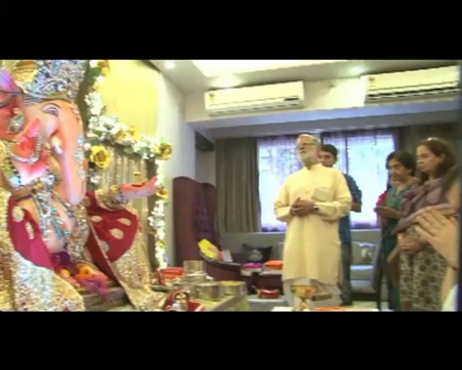 Neil Nitin Mukesh brings home Lord Ganpati