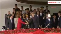 Kılıçdaroğlu, Cumhurbaşkanı Erdoğan'ın Elini Havada Bıraktı