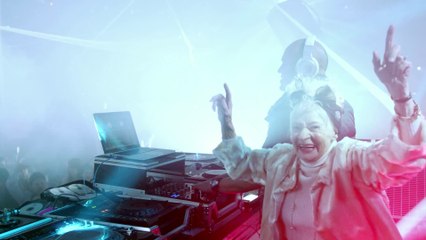 "Viva Young" | 2013 Taco Bell Game Day Commercial