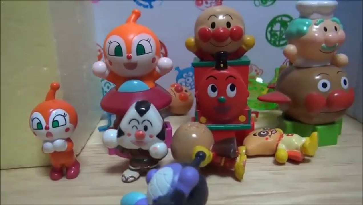 アンパンマンおもちゃ VS 100均 おもちゃジャンピングカエル軍団　Anpanman