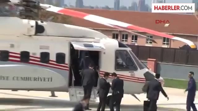 Cumhurbaşkanı Recep Tayyip Erdoğan, Tuzla'daki Askeri Törene Katılmak Üzere Kısıklı'daki Evinden...