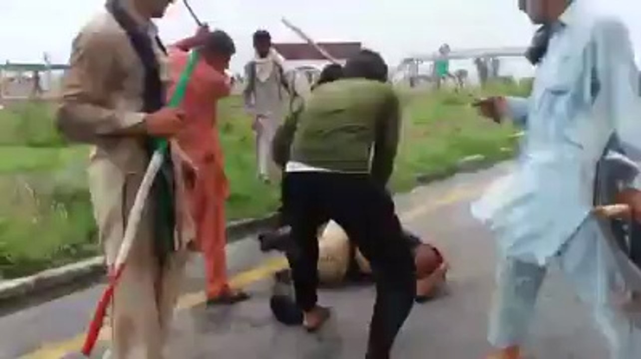 Police Man Beaten By DanDabardar