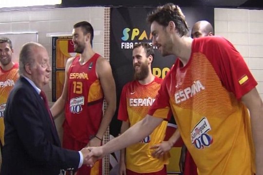 Juan Carlos I visita a la selección española