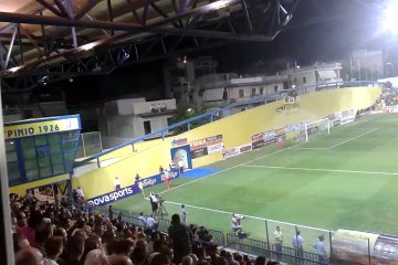 O Σάββας Θεοδωρίδης παρακολουθεί το ματς στο Αγρίνιο