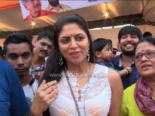 Kavita Kausik ( F.I.R.) with dhoom & celebration during  Ganpati Visarjan