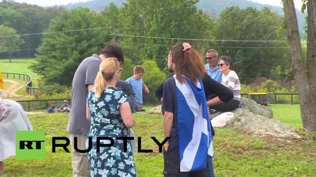 USA: See dogs in kilts and bagpipes galore as Scottish independence fever hits Virginia