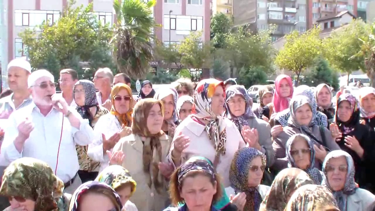 BANDIRMA HACILARINI KUTSAL TOPRAKLARA YOLCU ETTİ