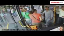 Halk Otobüs Şoförünü Önce Dövdü, Sonra İkna Etmeye Çalıştı