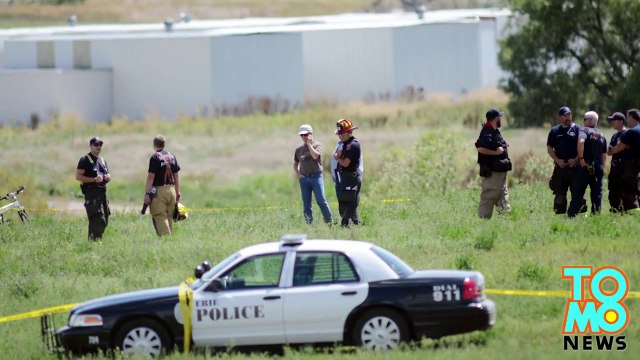 Denver plane crash: Piper PA-46 crashes shortly before landing, killing five people and a dog