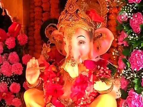 В Индии начался фестиваль в честь бога с головой слона