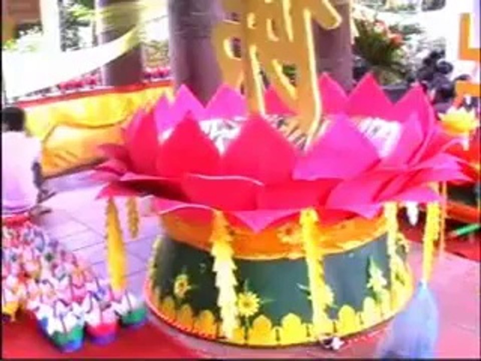 TÂN HỒNG THÁI THAM GIA SỰ KIỆN PHẬT ĐẢN LIÊN HIỆP QUỐC VESAK 2008 Phần 2