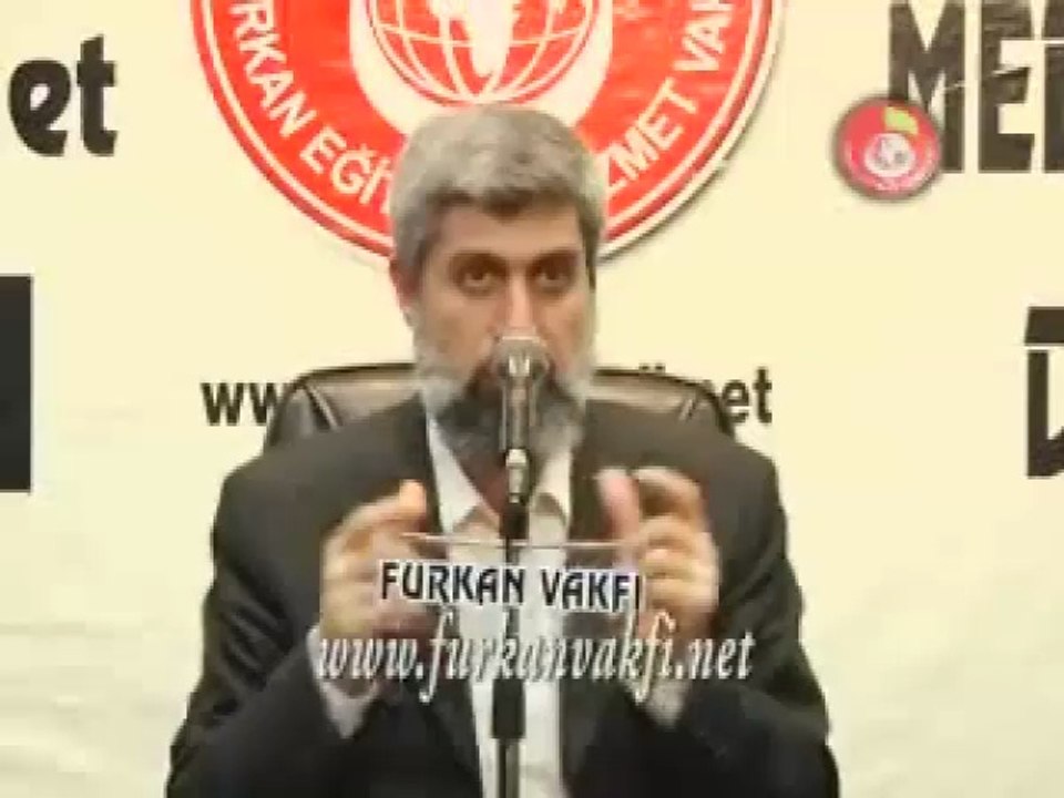 Al-i Imran suresi 105. ayette Ihtilafa duserek ayriliga dusenler gibi olmayan buyrulurken hadiste Benim ummetimin ihtilafinda rahmet vardir buyruluyor. Bu ayet ve hadis nasil anlasilmali