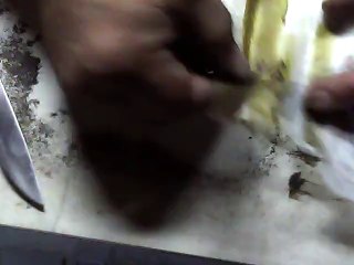 me making kief hash