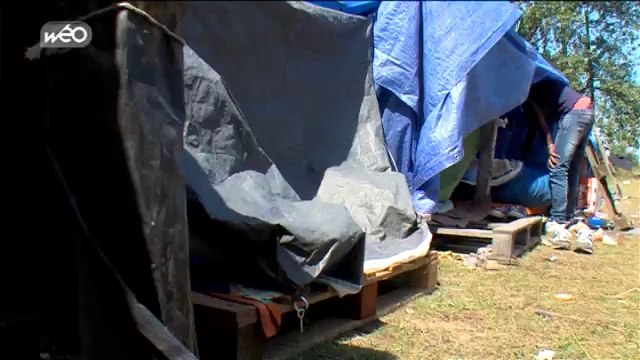 Bernard Cazeneuve s'oppose à l'ouverture d'un centre d'accueil de migrants