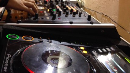 Mix live septembre 2014 by Jordan VIVET (House) HD 720p