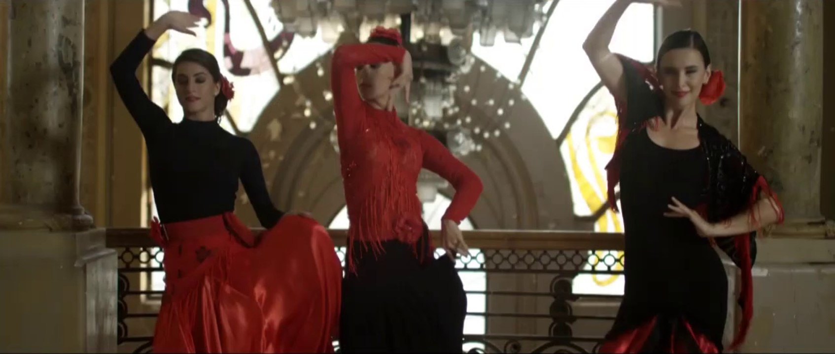 AMI - Playa En Costa Rica (Official Video)