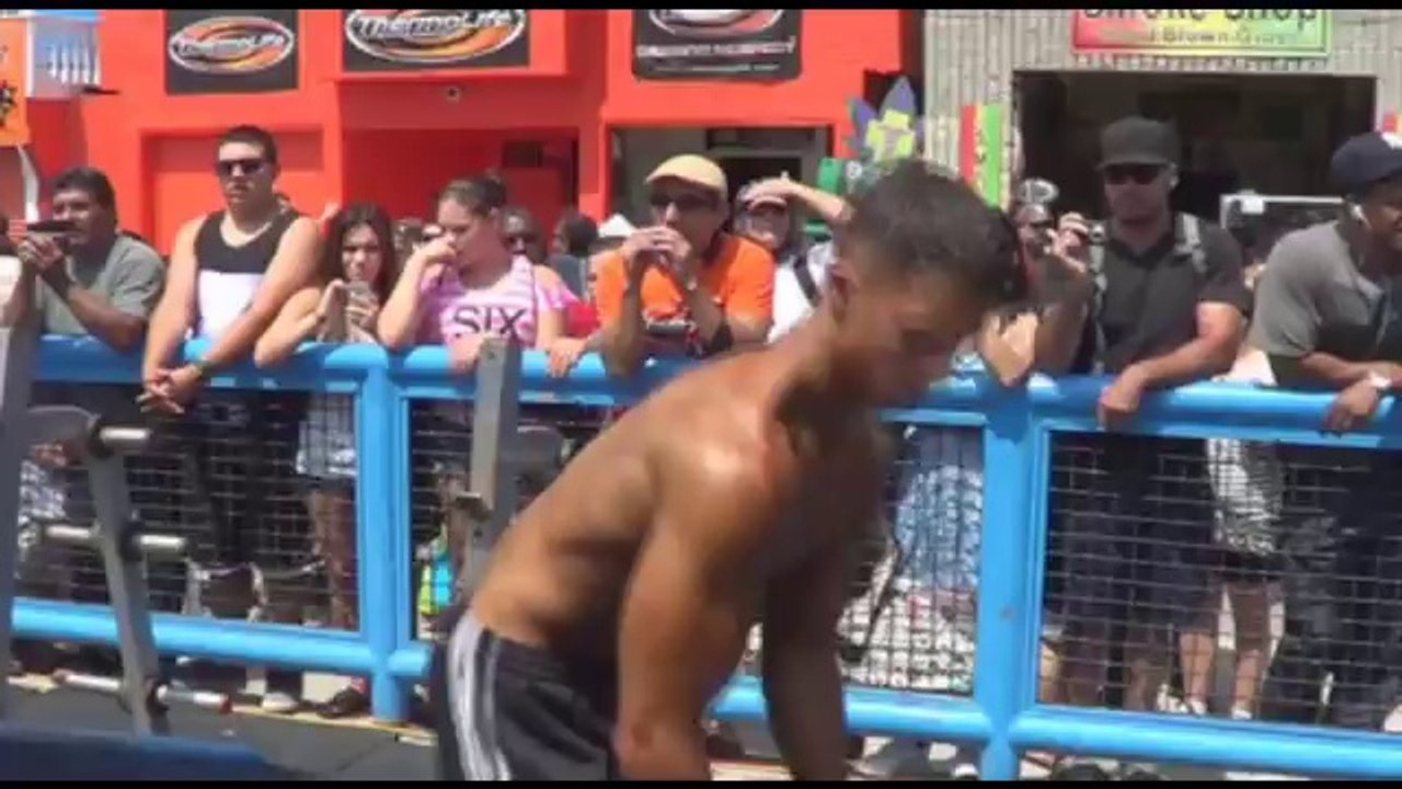 Pumping Up Backstage - Bodybuilding Competition