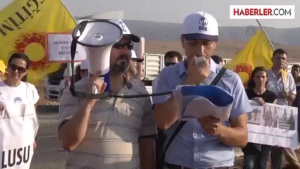 Suriye sınırında dünyada yaşanan katliamları kınadılar