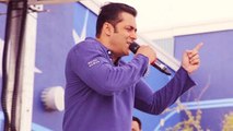 Salman Khan Sings For His Fans & Rocks Canada