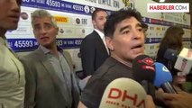 Papa'nın Barış Maçında Maradona Şov