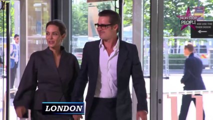Brad Pitt et Angelina Jolie mariés, les images dévoilées ! (Vidéo)