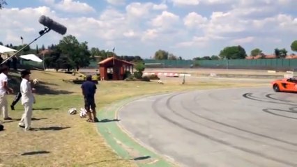 Cristiano Ronaldo s'amuse à tirer sur Jenson Button