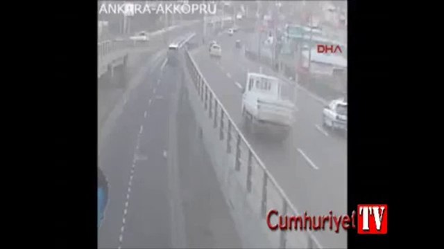 Feci kaza anı: 'Facia' teğet geçti