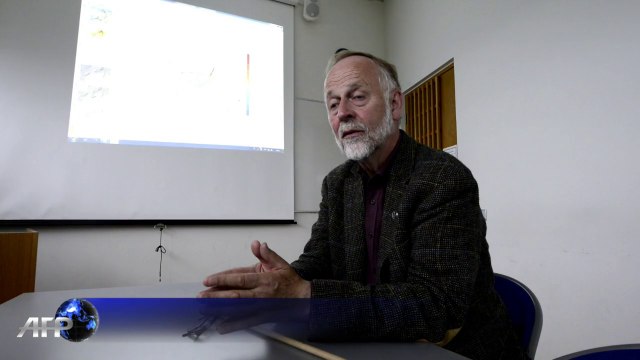 Iceland lowers aviation alert on volcano