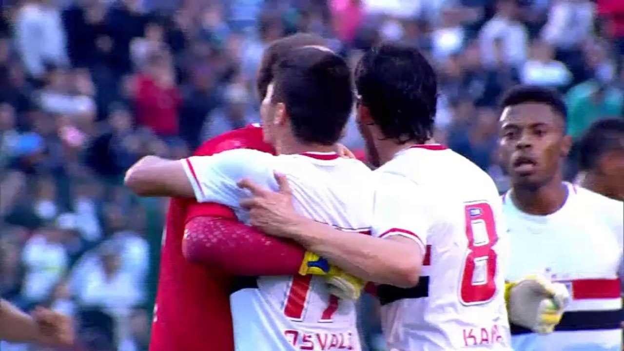 Brasileiro: 119. Tor! Keeper Ceni trifft weiter