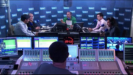 "Tout le monde cogne sur François Hollande"