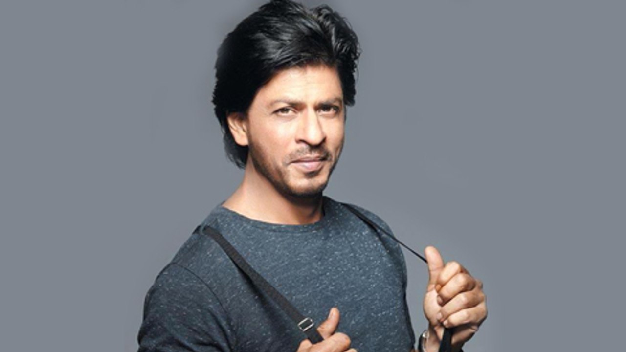 OMG! Shahrukh Khan's Fan and Raees Postponed! |Find Out Why!