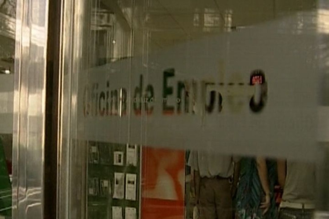 El paro rompe tendencia y sube en agosto