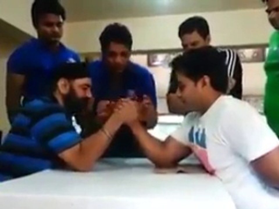 Arm Wrestling Match Can Terribly Wrong